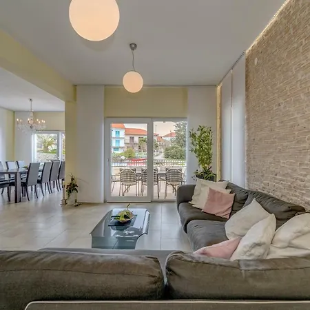Tipa 1 Villa Rogoznica (Sibenik-Knin)